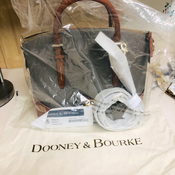 Dooney domed satchel-closet NWT./yellow card, dust bag, PRICE FIRM 🐘 color - Picture 4 of 16